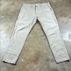 Gap Khaki slim fit pants 
Size: 36
